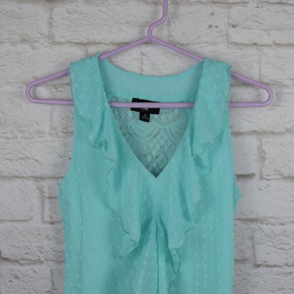 π°3/$25 IZ Byer Ruffle Neckline Mint Top Blouse - Picture 2 of 9